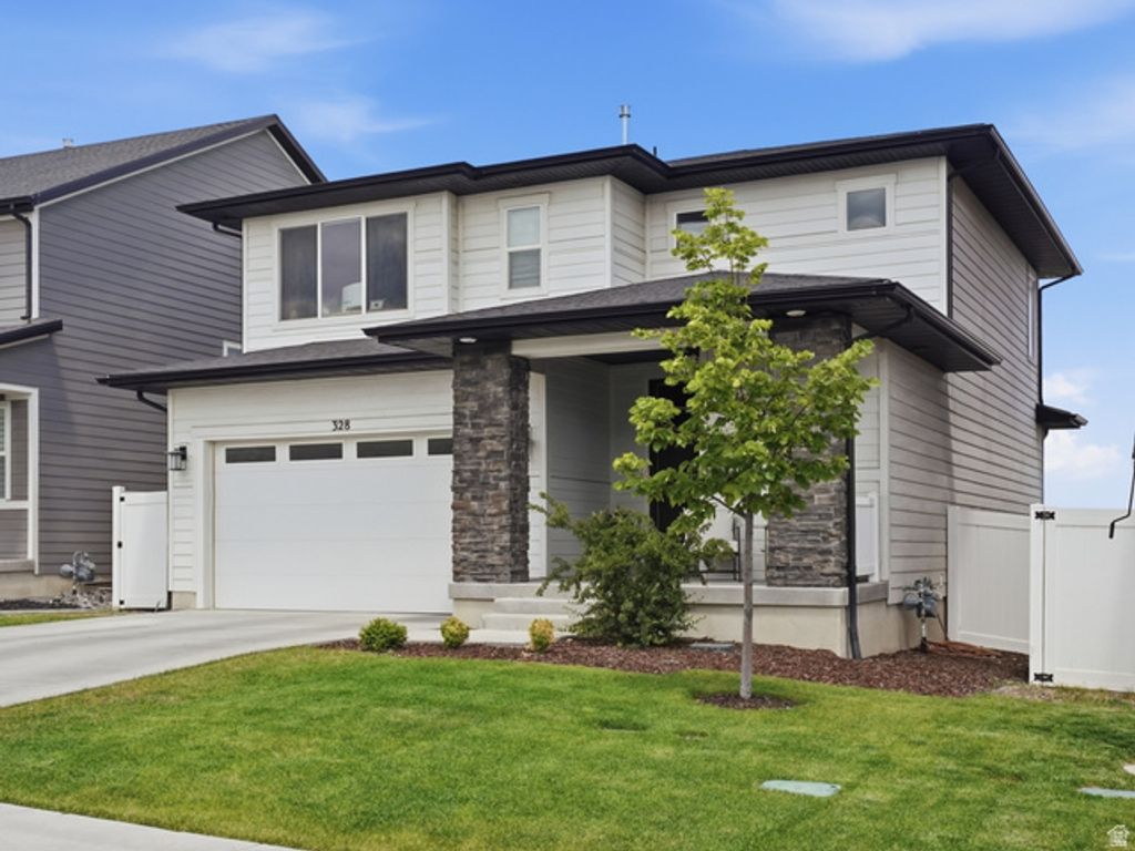 Image 1 of property listing at 328 W SNOWBERRY DR, Saratoga Springs, UT 84045