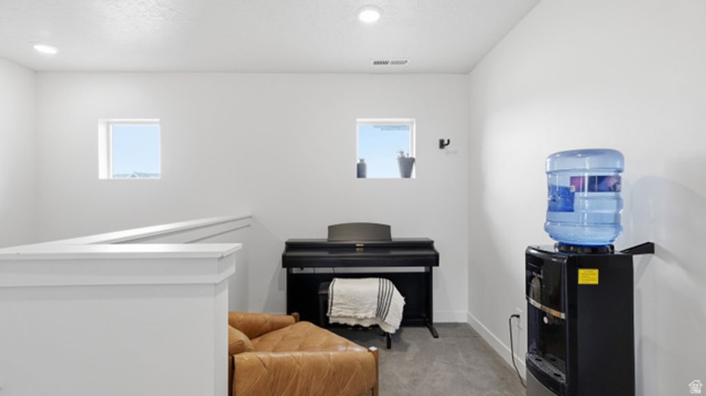 Image 12 of property listing at 328 W SNOWBERRY DR, Saratoga Springs, UT 84045
