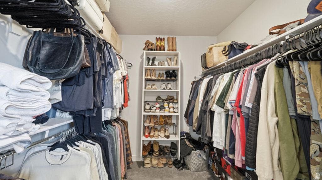Image 18 of property listing at 328 W SNOWBERRY DR, Saratoga Springs, UT 84045