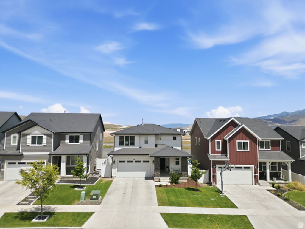 Image 30 of property listing at 328 W SNOWBERRY DR, Saratoga Springs, UT 84045