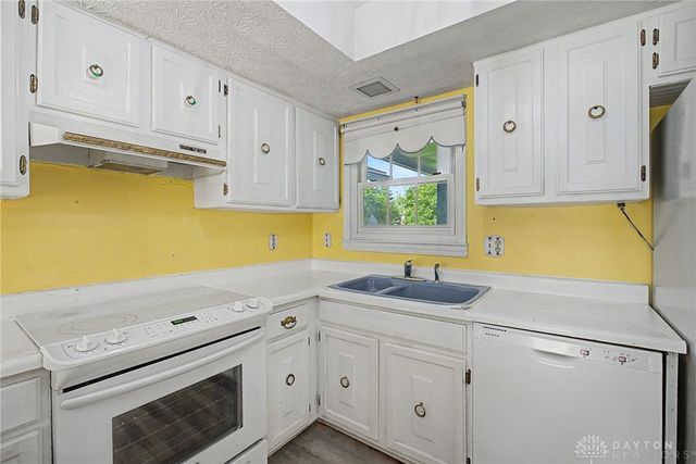 7520 President Court, Dayton, OH 45414