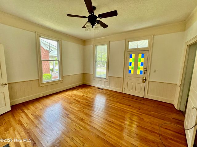 3813 W Wilson Street, Farmville, NC 27828