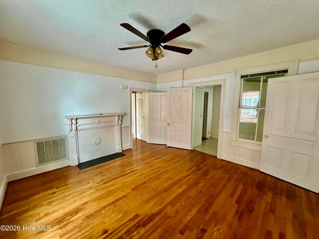 3813 W Wilson Street, Farmville, NC 27828