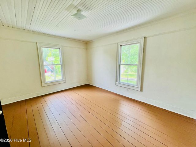 3813 W Wilson Street, Farmville, NC 27828