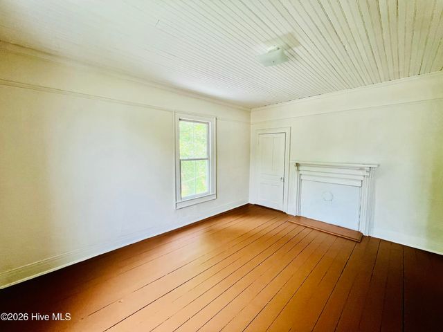 3813 W Wilson Street, Farmville, NC 27828