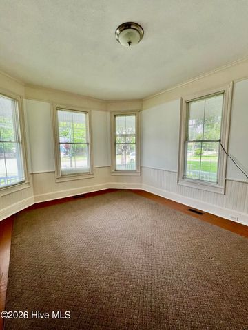 3813 W Wilson Street, Farmville, NC 27828