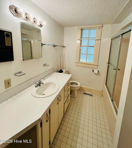 3813 W Wilson Street, Farmville, NC 27828