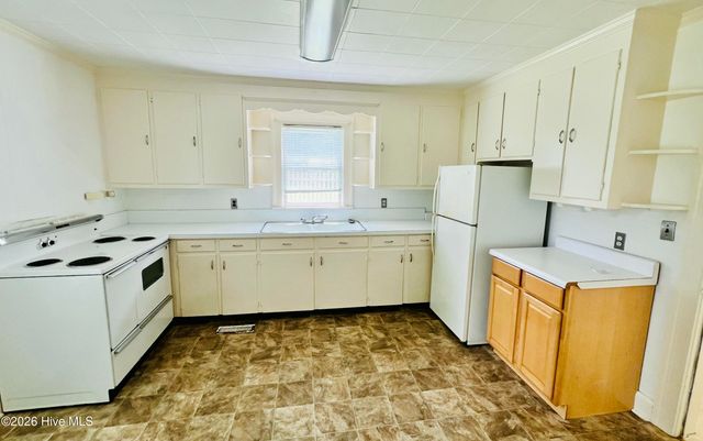 3813 W Wilson Street, Farmville, NC 27828