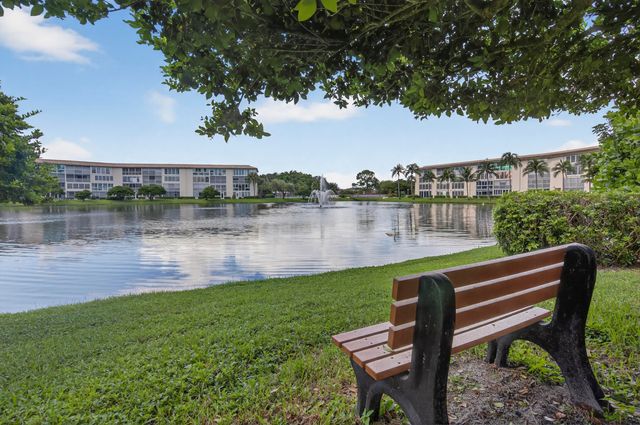 1904 BERMUDA Circle D1, Coconut Creek, FL 33066