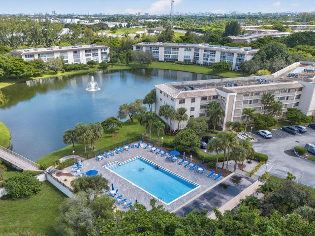 1904 BERMUDA Circle D1, Coconut Creek, FL 33066
