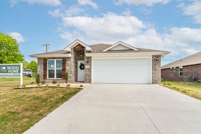 1448 E Charlton Street, Republic, MO 65738