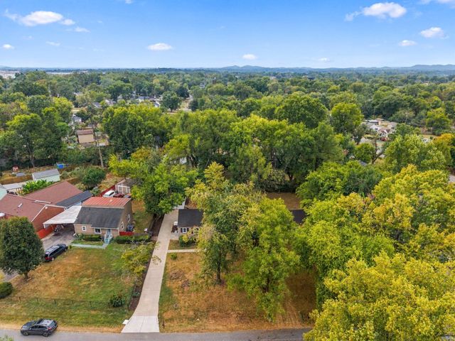 907 Kipling Dr, Nashville, TN 37217
