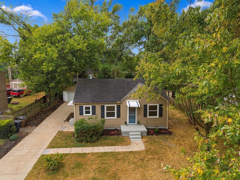 907 Kipling Dr, Nashville, TN 37217