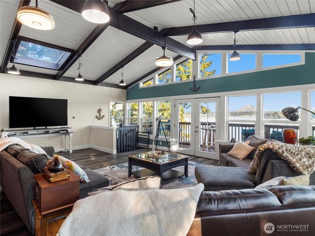 170 E Camus Drive, Shelton, WA 98584