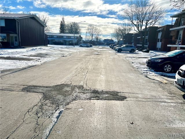 8421 Buffalo Avenue 14, Niagara Falls, NY 14304