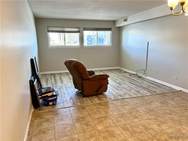 8421 Buffalo Avenue 14, Niagara Falls, NY 14304