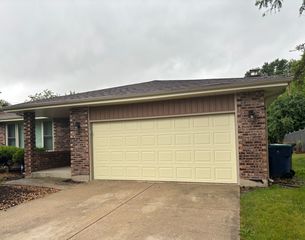 744 Academy Avenue, Matteson, IL 60443