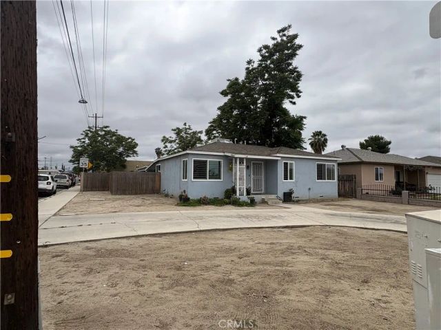 501 W Latham, Hemet, CA 92543