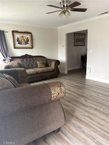 501 W Latham, Hemet, CA 92543