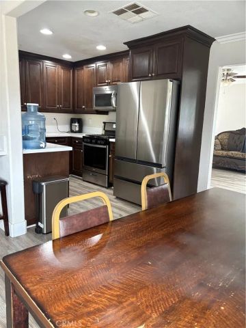 501 W Latham, Hemet, CA 92543