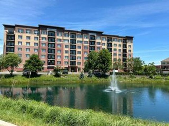 1199 E Port Clinton Road 711, Vernon Hills, IL 60061