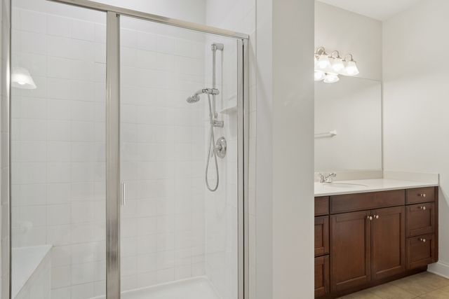 1199 E Port Clinton Road 711, Vernon Hills, IL 60061