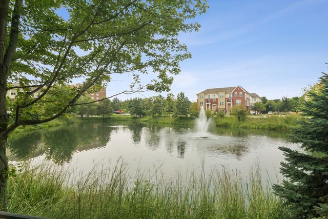 1199 E Port Clinton Road 711, Vernon Hills, IL 60061