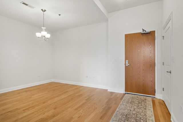 1199 E Port Clinton Road 711, Vernon Hills, IL 60061