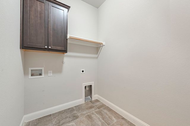 6725 Cambridge Drive, North Richland Hills, TX 76180