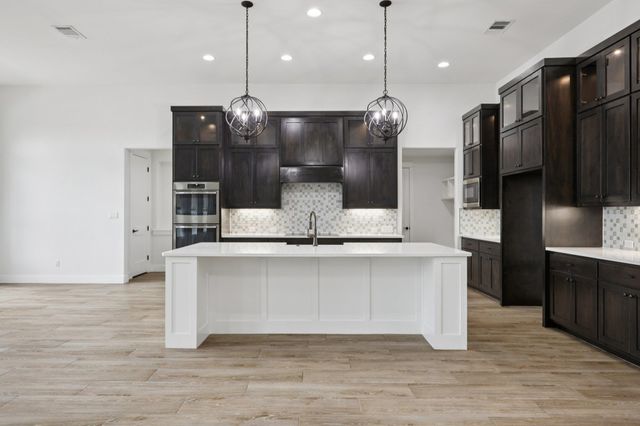 112 Red Mulberry WAY, Leander, TX 78641