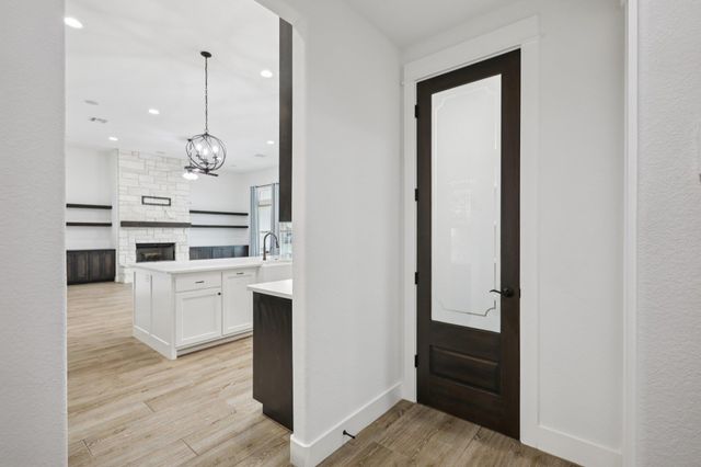 112 Red Mulberry WAY, Leander, TX 78641