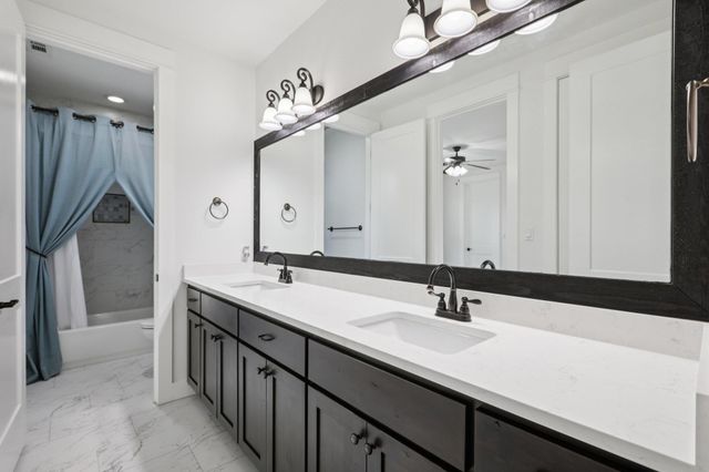 112 Red Mulberry WAY, Leander, TX 78641