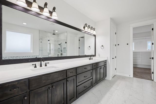 112 Red Mulberry WAY, Leander, TX 78641