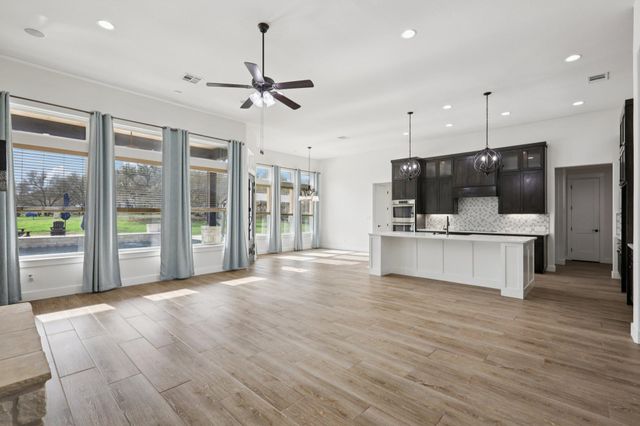 112 Red Mulberry WAY, Leander, TX 78641