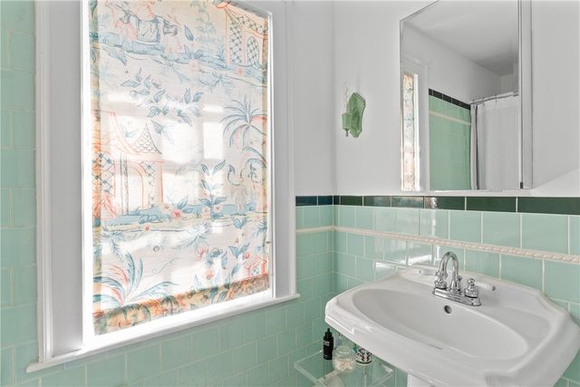 35 Second Street, Newport, RI 02840