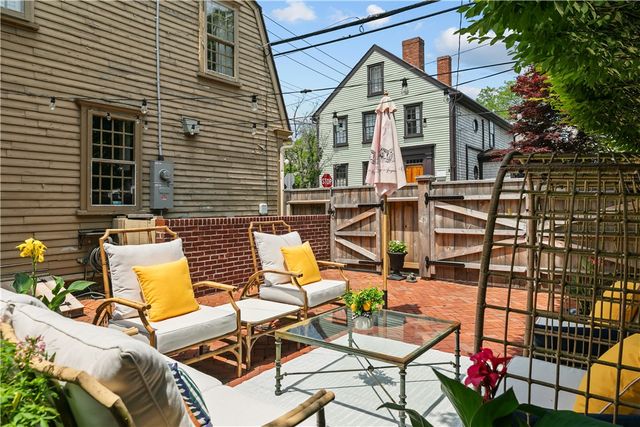 35 Second Street, Newport, RI 02840