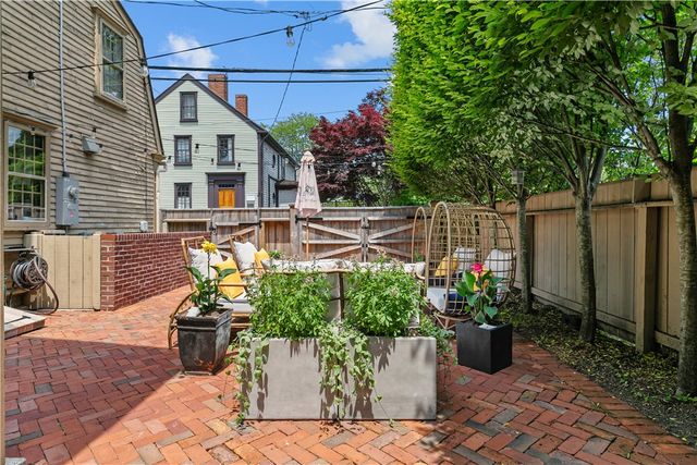 35 Second Street, Newport, RI 02840