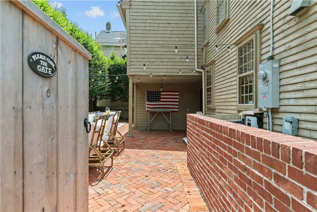 35 Second Street, Newport, RI 02840