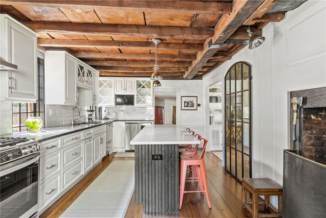 35 Second Street, Newport, RI 02840