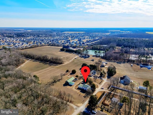 15997 PICKERING DR, Milton, DE 19968