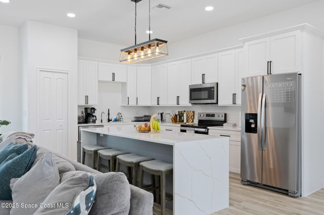 700 Cornelia Avenue SE, Palm Bay, FL 32909