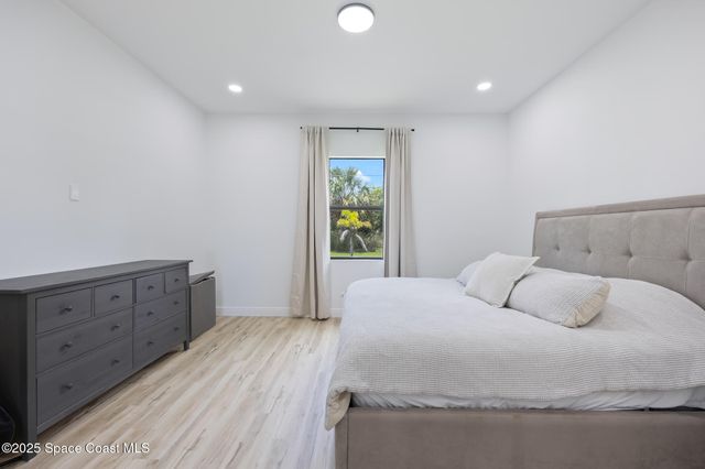 700 Cornelia Avenue SE, Palm Bay, FL 32909