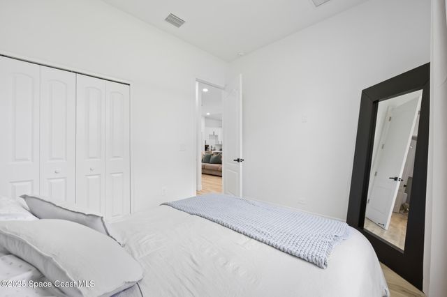 700 Cornelia Avenue SE, Palm Bay, FL 32909