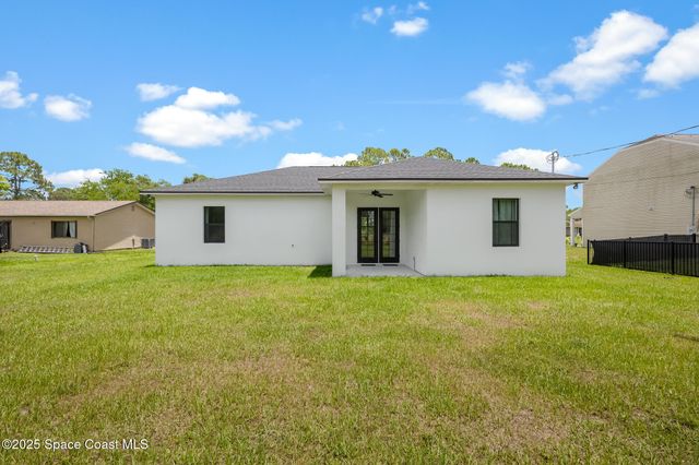 700 Cornelia Avenue SE, Palm Bay, FL 32909