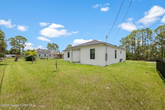 700 Cornelia Avenue SE, Palm Bay, FL 32909