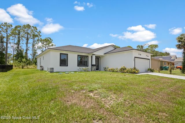 700 Cornelia Avenue SE, Palm Bay, FL 32909