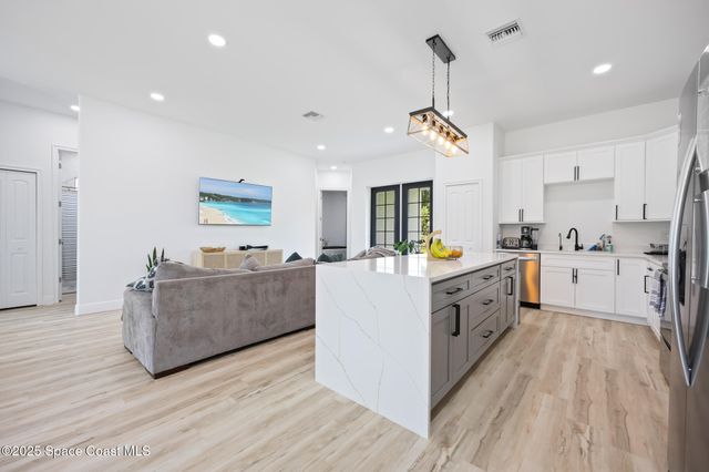 700 Cornelia Avenue SE, Palm Bay, FL 32909