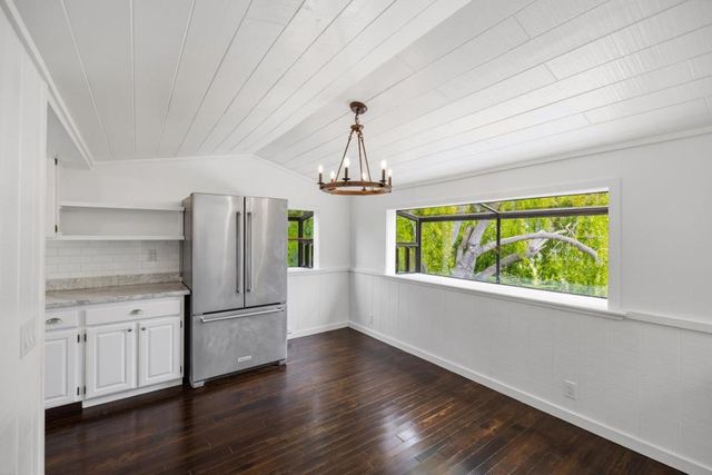 515 Fountain Avenue, Pacific Grove, CA 93950