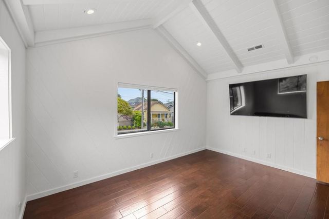 515 Fountain Avenue, Pacific Grove, CA 93950