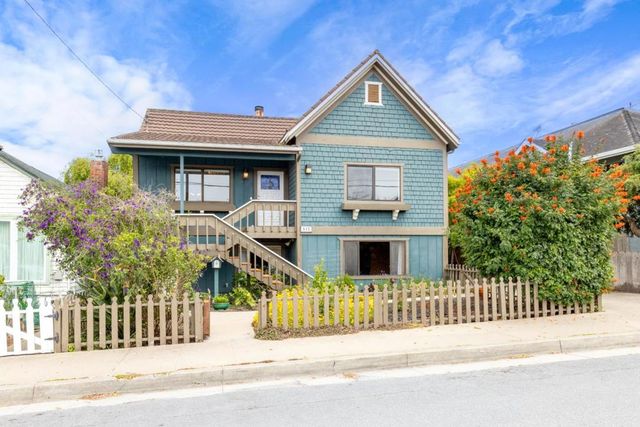 515 Fountain Avenue, Pacific Grove, CA 93950